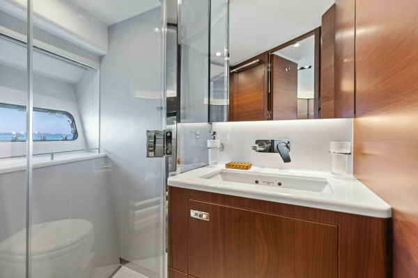 2018 Princess Y75 Motor Yacht
