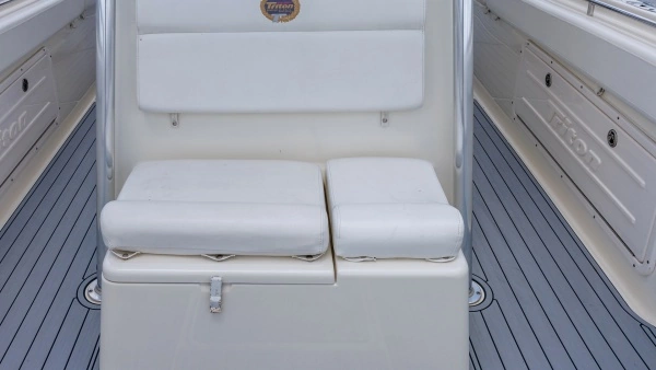 2005 Triton 34