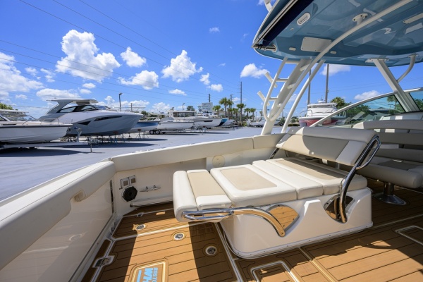 Boston Whaler 32 - Veronica