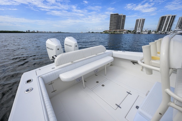 31ft Jupiter Yacht For Sale