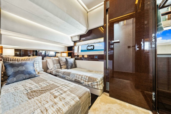 2019 Prestige 630 Flybridge - Stateroom 