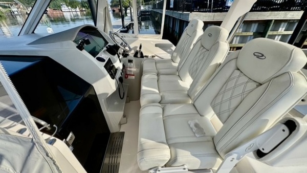 33ft Regal Yacht For Sale