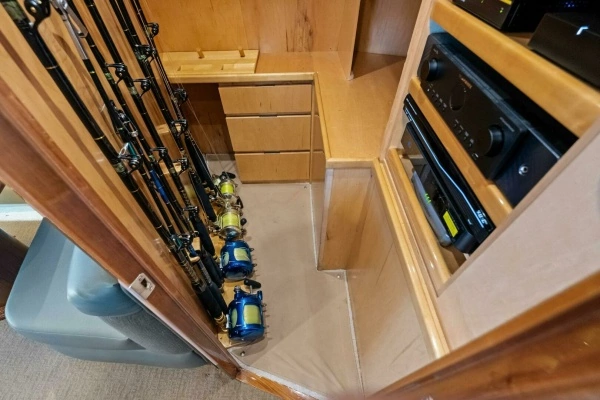 2012 Viking 82