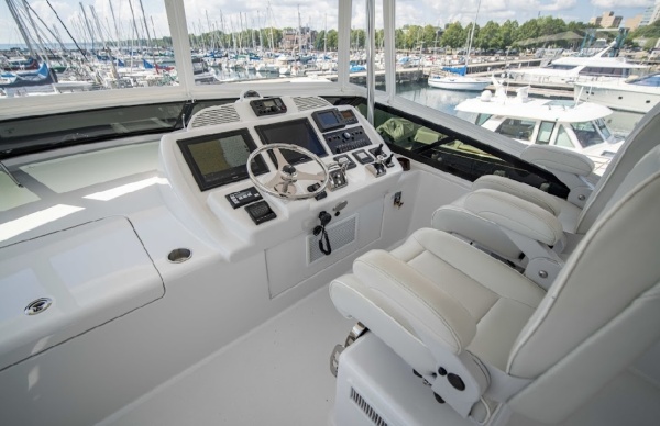 OVATION 60ft Hatteras Yacht For Sale