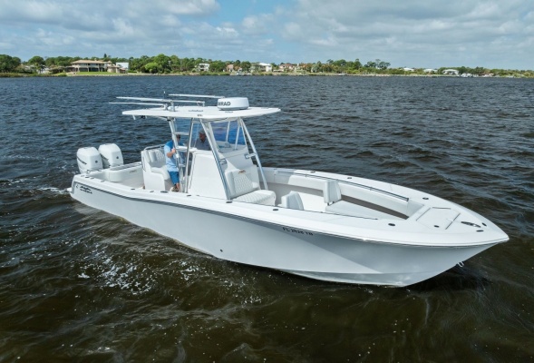 33ft Invincible Yacht For Sale