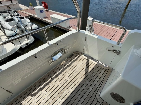 2012 Alaskan 70
