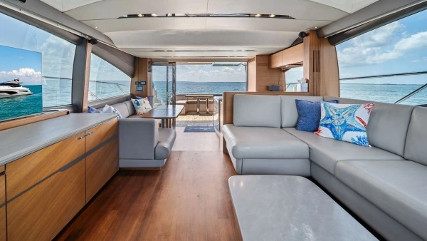 2019 Princess 65