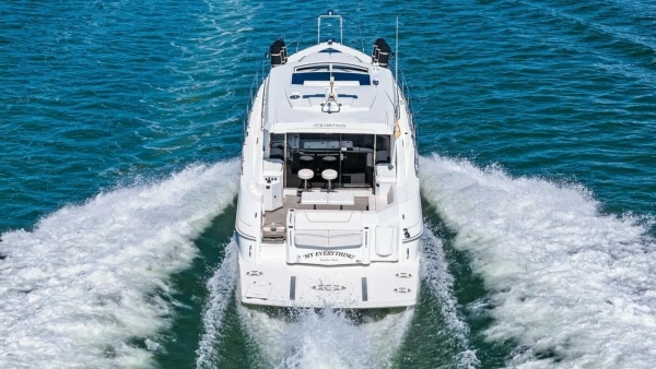 2019 Cruisers Yachts 45