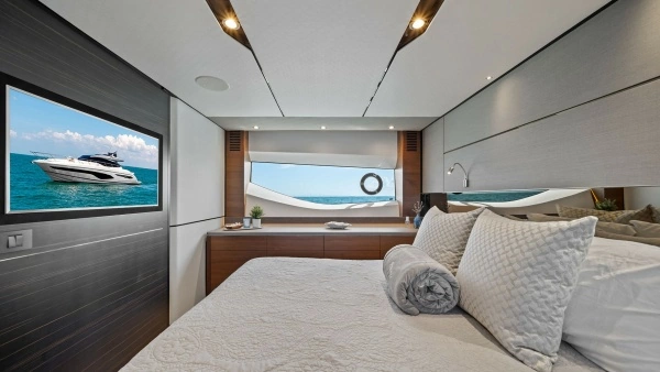 2019 Princess 65