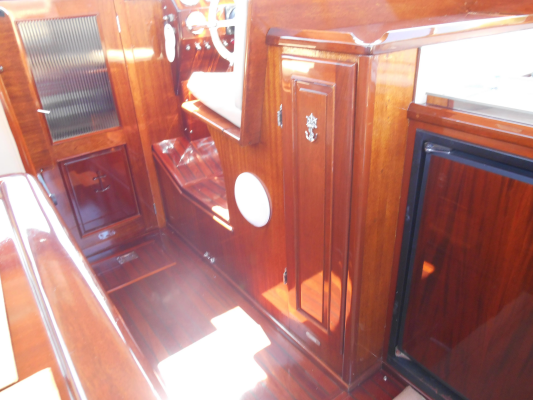 Dazzler 30ft Lyman Yacht For Sale
