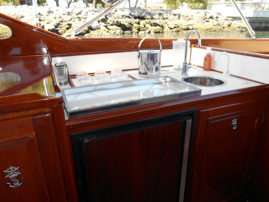 Dazzler 30ft Lyman Yacht For Sale