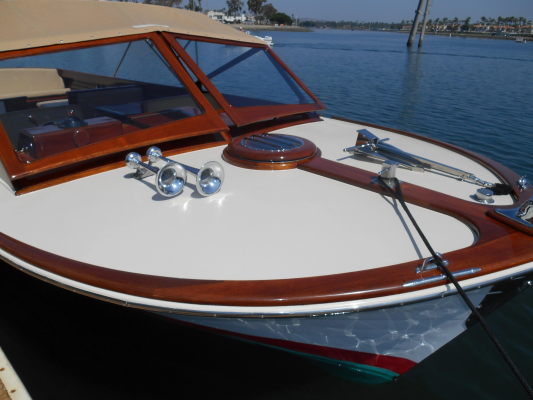 Dazzler 30ft Lyman Yacht For Sale
