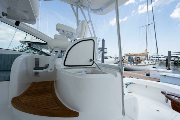 Viking 42 - Drop'Em - Helm