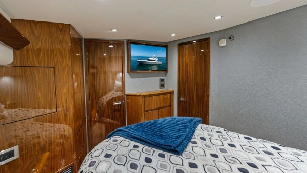 2024 Viking 54