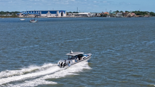 37ft Axopar Yacht For Sale