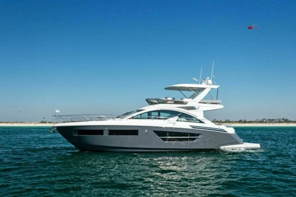 2023 Cruisers Yachts 60