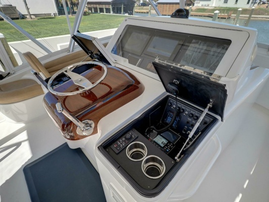 2017 Viking 52 Convertible 
