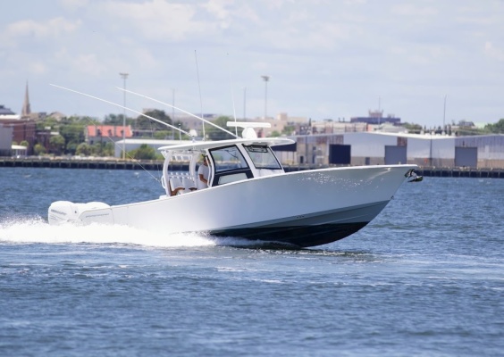 2022 Sportsman Open 352 - Exterior Profile