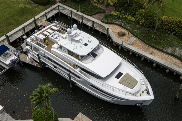 Midnight Moon 85ft Horizon Yacht For Sale