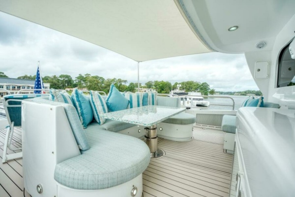 MAJESTIK 80ft Hatteras Yacht For Sale