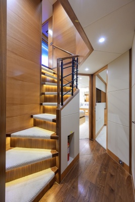 Midnight Moon 85ft Horizon Yacht For Sale