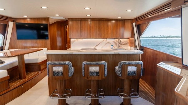 2022 Viking 68