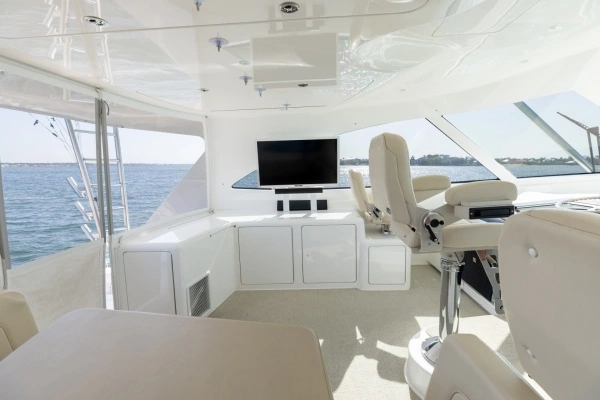 2018 Viking 52