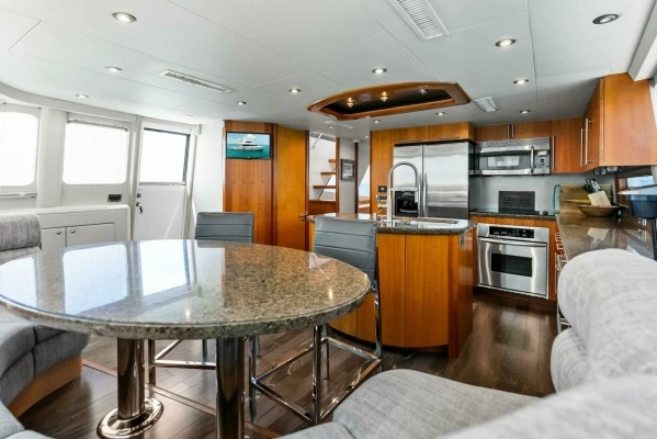 Photo of the 2006 Lazzara Yachts 84 Skylounge "Voyager"