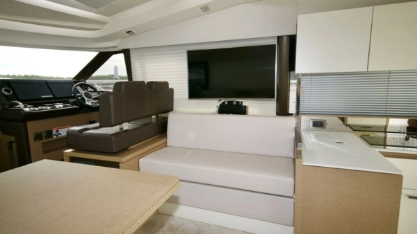 2018 Prestige 46