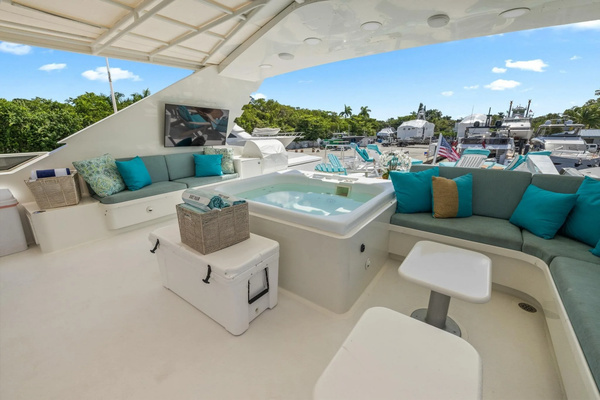 1999 Trinity Yachts 118