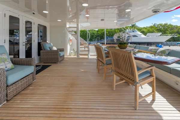 1999 Trinity Yachts 118
