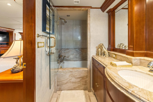 1999 Trinity Yachts 118