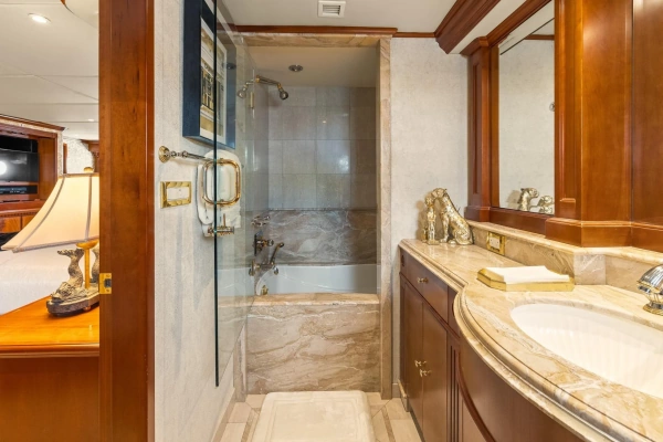 1999 Trinity Yachts 118
