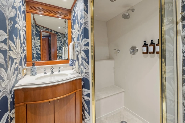 1999 Trinity Yachts 118