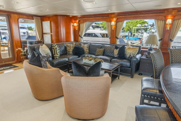 1999 Trinity Yachts 118