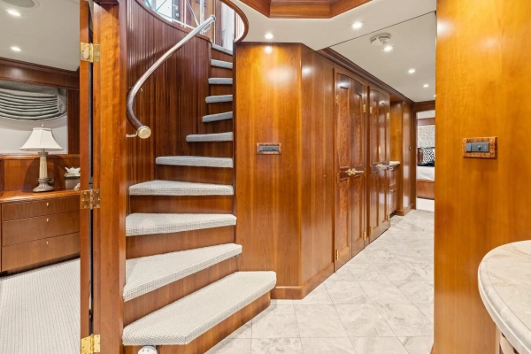 1999 Trinity Yachts 118