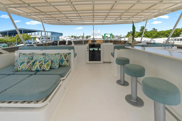 1999 Trinity Yachts 118