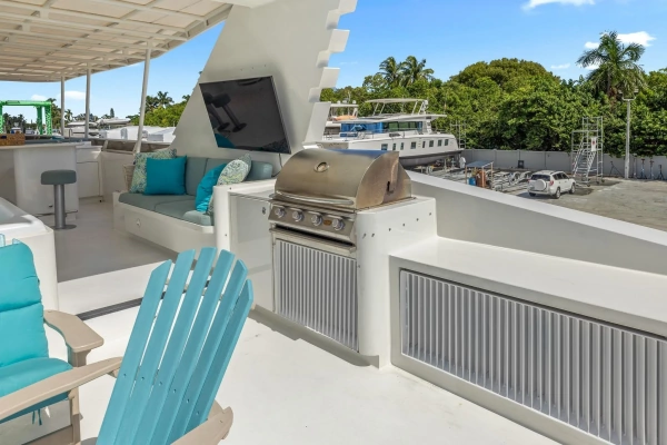 1999 Trinity Yachts 118