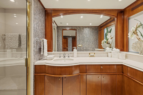 1999 Trinity Yachts 118