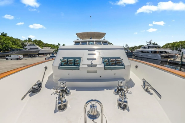1999 Trinity Yachts 118