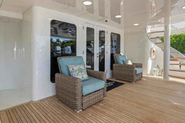 1999 Trinity Yachts 118