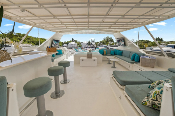 1999 Trinity Yachts 118