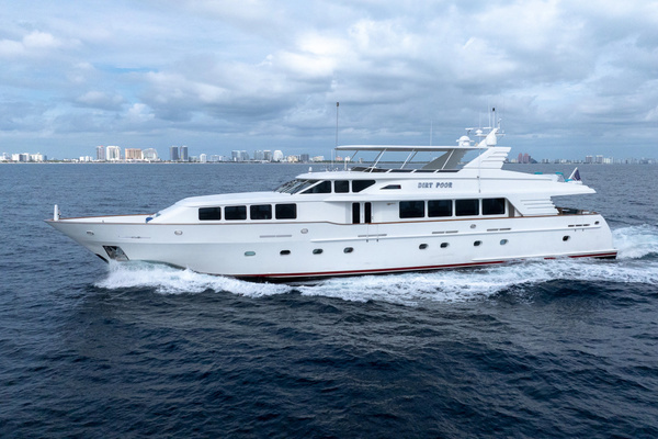 1999 Trinity Yachts 118