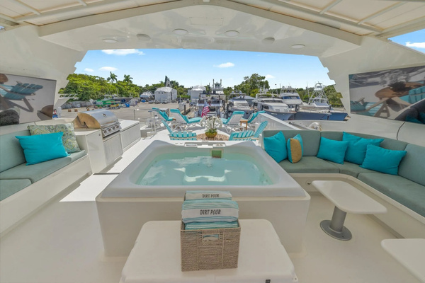 1999 Trinity Yachts 118