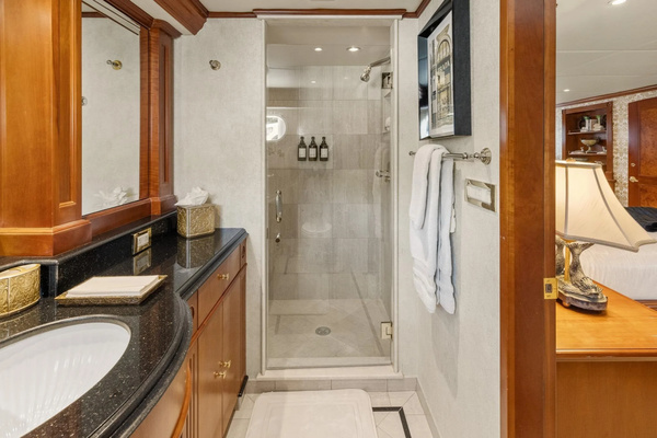 1999 Trinity Yachts 118