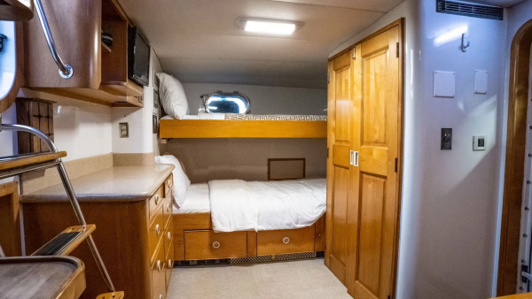 Dozer 98ft Queenship Yacht For Sale