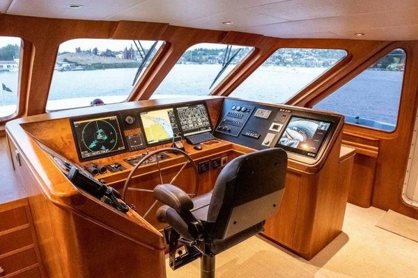 Queenship Explorer Yacht For Sale
