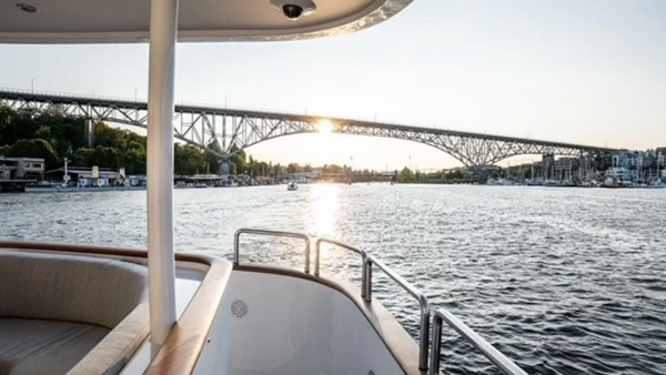 Dozer 98ft Queenship Yacht For Sale