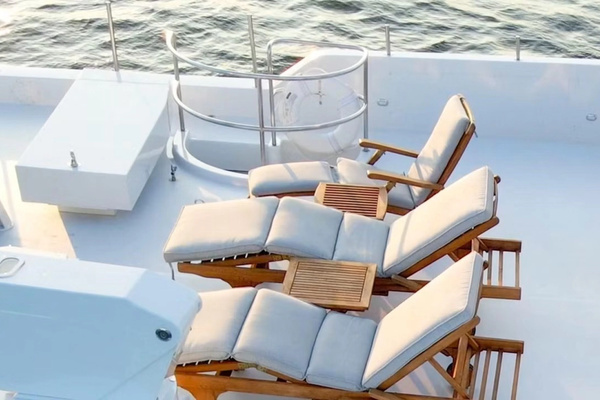 Queenship Explorer Yacht For Sale
