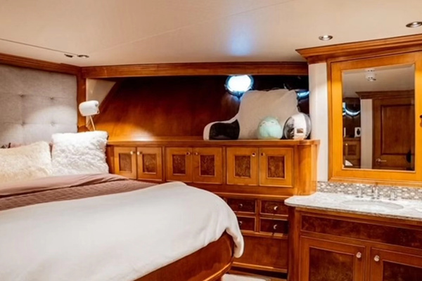 Queenship Explorer Yacht For Sale